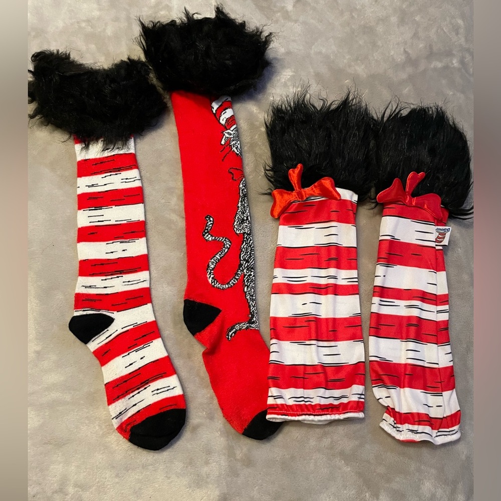 DR SEUSS Cat In The Hat Set of Fuzzy knee high socks & Fuzzy top Glovettes